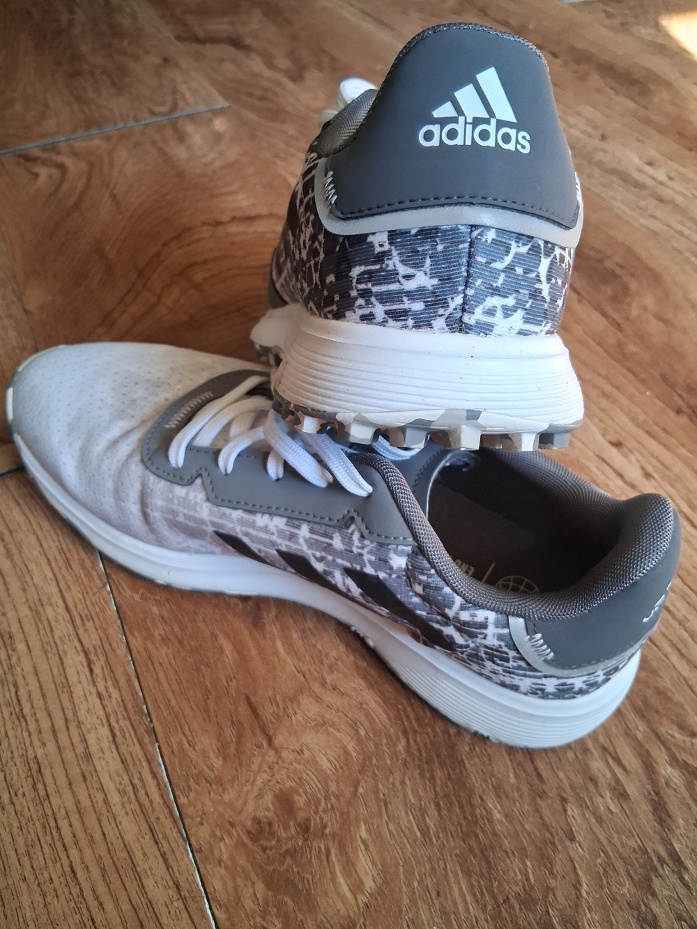 adidas S 2G Spikeless Golf SHOES Gray & White Patterned Sneakers